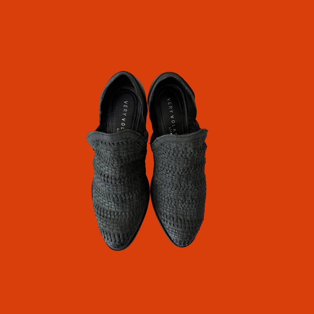 Very Volatile Charcoal Grey Woven Leather Ankle Booties Western Size 8.5